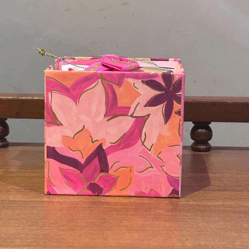 Papyrus Express Beautifully Floral Note Organizer With Pen And 600 Note Pages